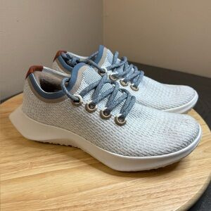 Allbirds Light Gray Athletic Shoes